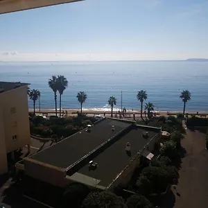Appartement Le Lavandou, 1 Pièce, 3 Personnes - Fr-1-308-77